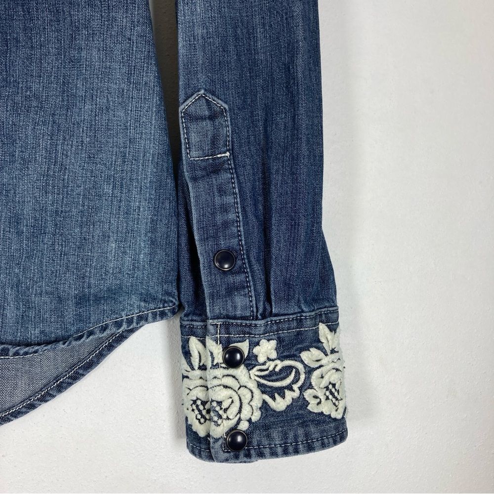 Driftwood Lana Shirt Floral Embroidered Chambray Boho Size S Blue Cotton - Picture 9 of 15